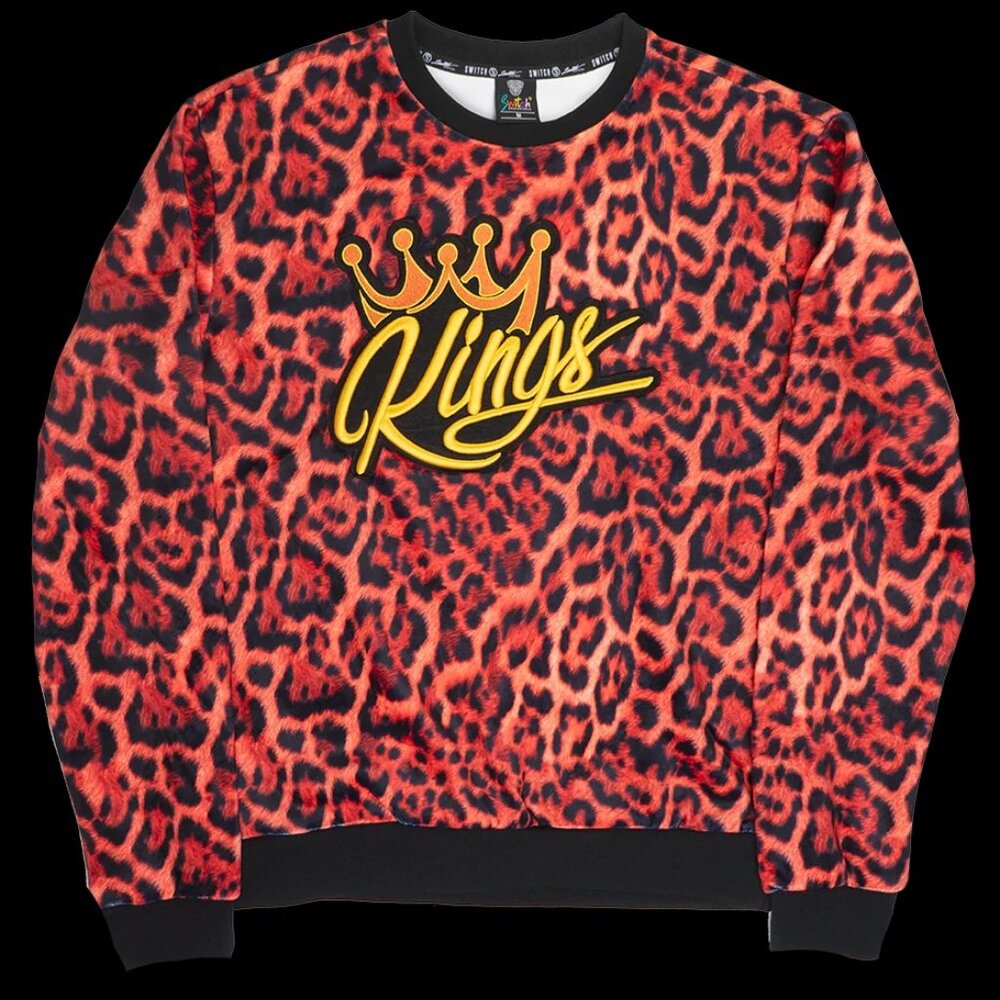 Switch Remarkable “LEOPARD CREWNECK"